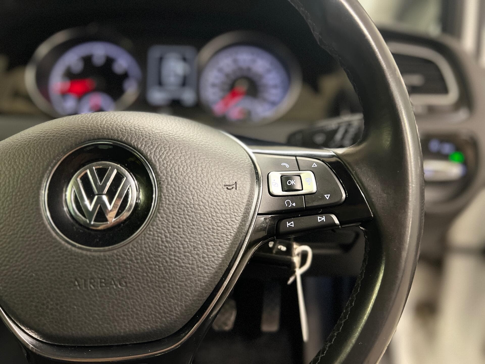 2013 Volkswagen Golf - Image 33