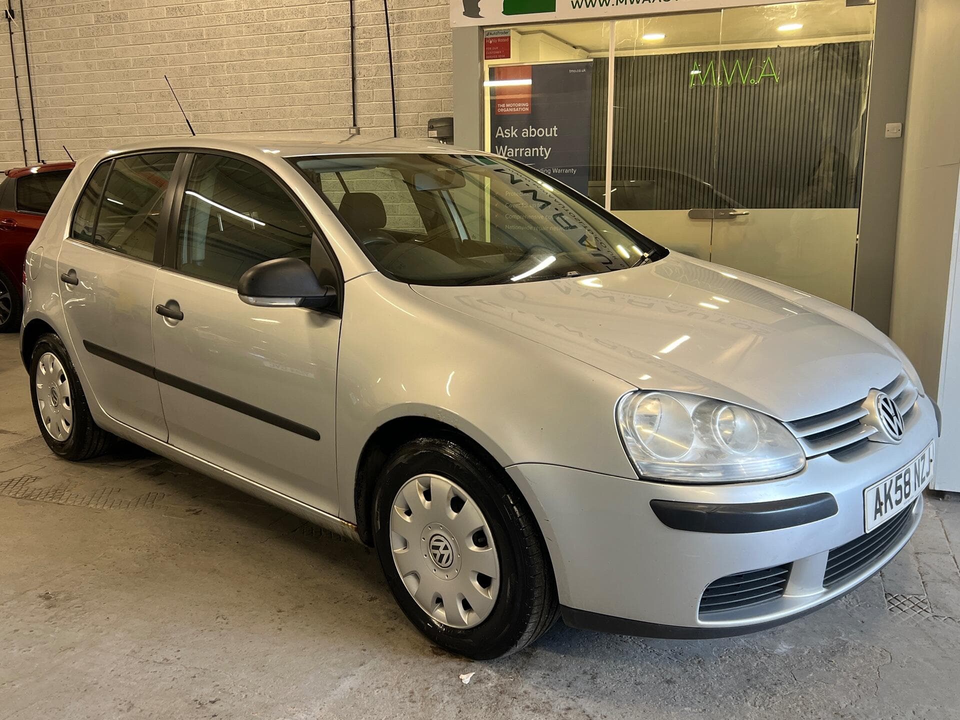 2008 Volkswagen Golf - Image 5