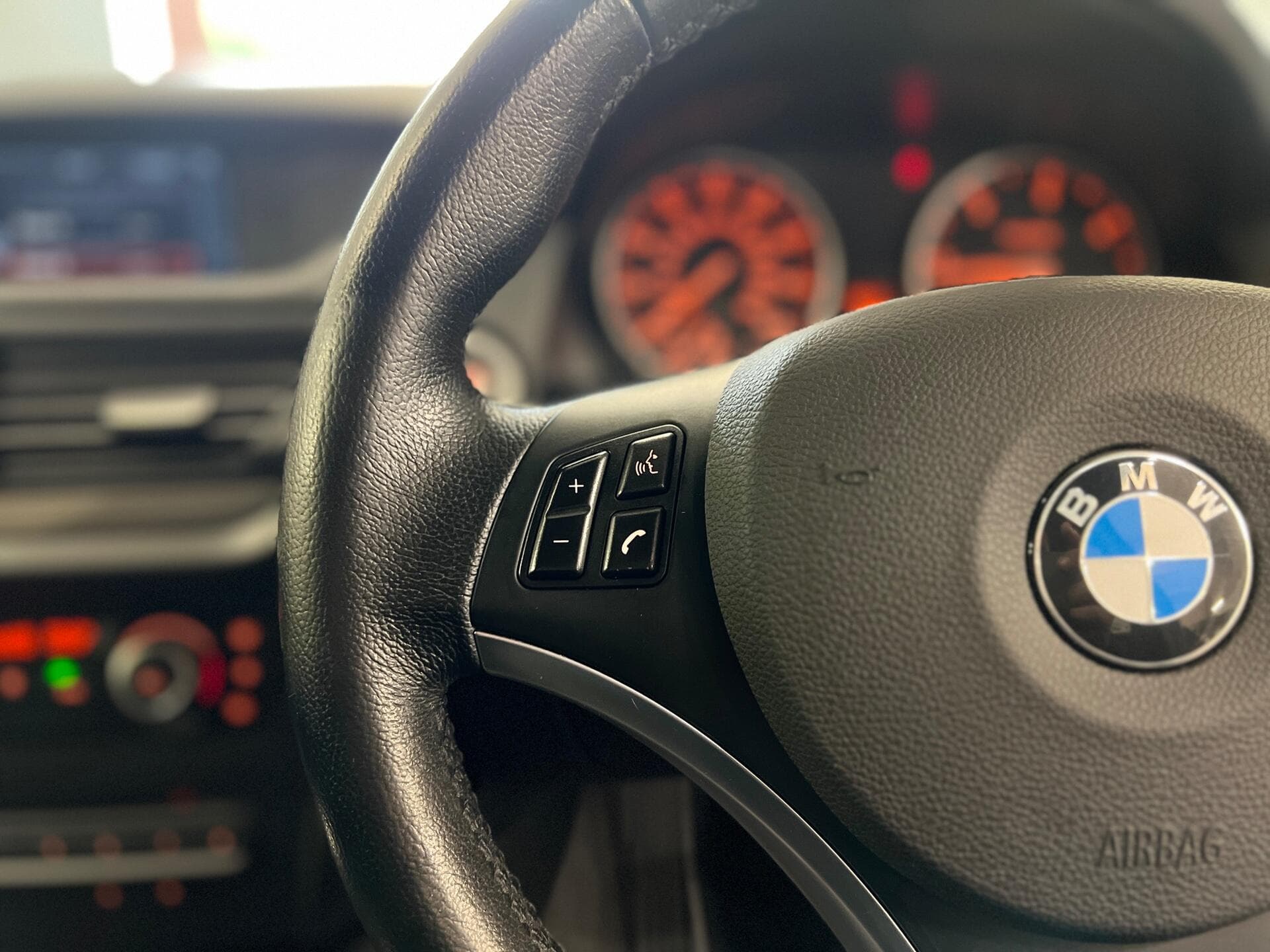 2011 BMW X1 - Image 33