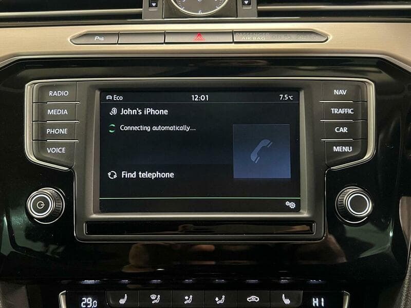 2015 Volkswagen Passat - Image 41