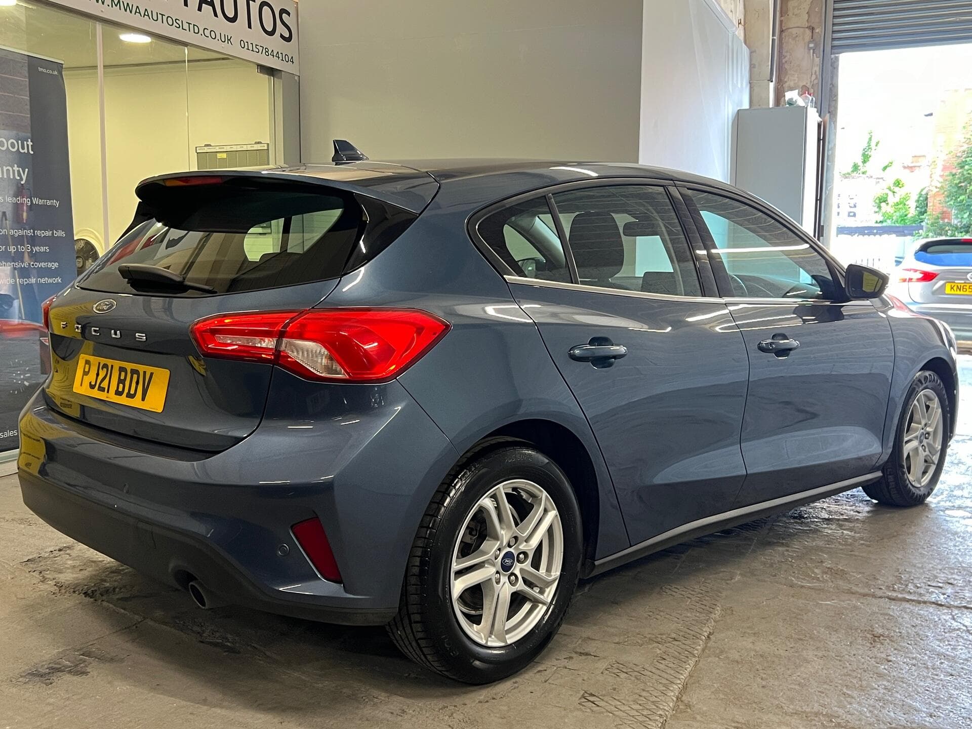 2021 Ford Focus - Image 16