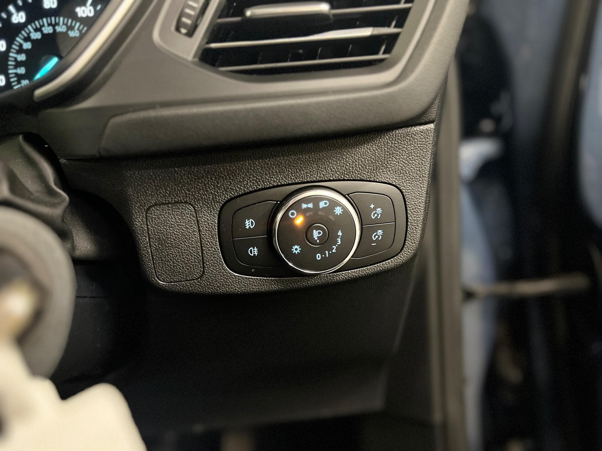 2021 Ford Focus - Image 33
