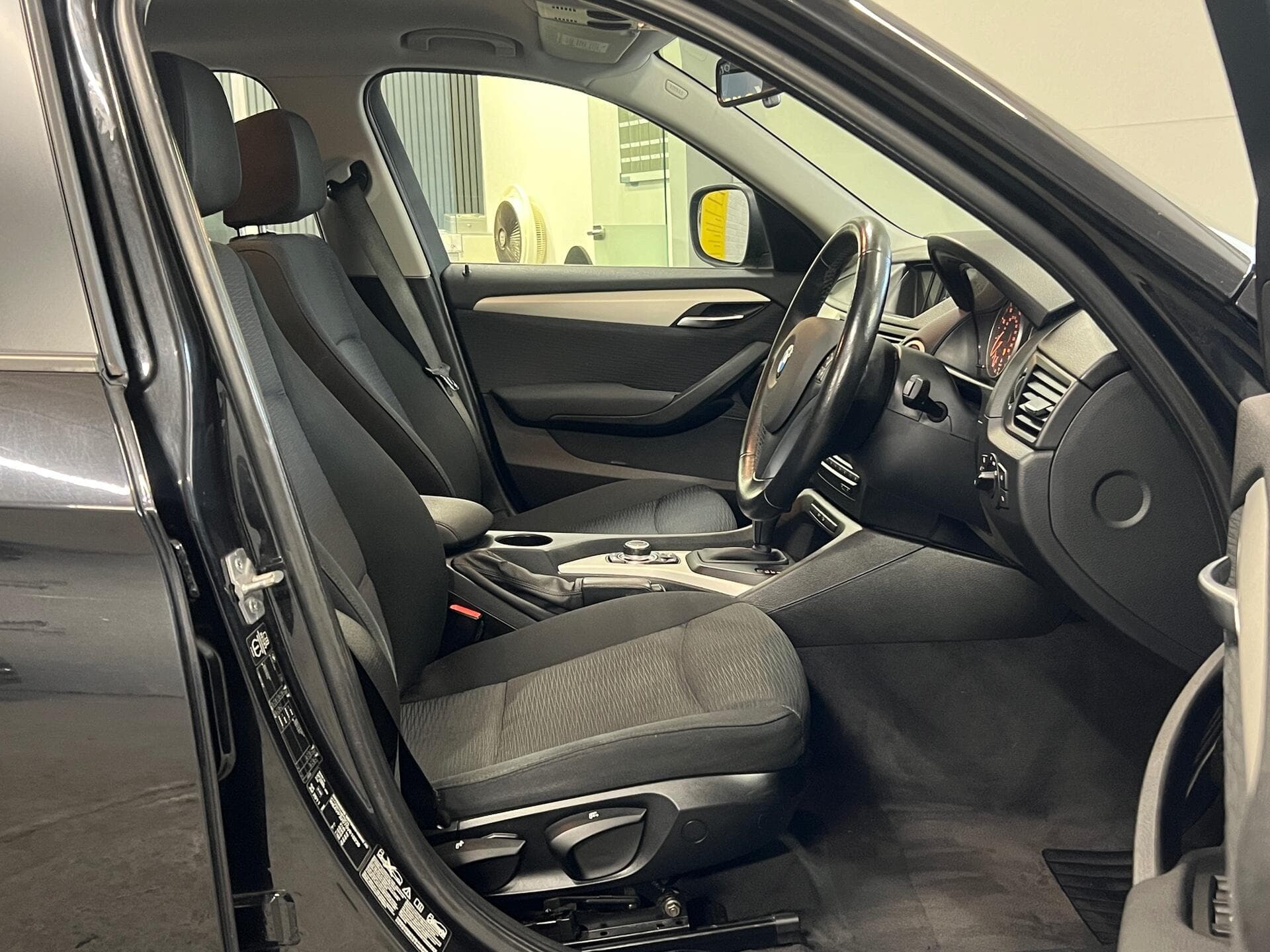 2011 BMW X1 - Image 25