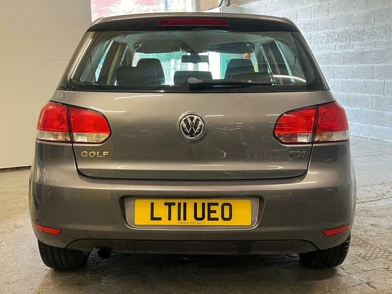 2011 Volkswagen Golf - Image 6