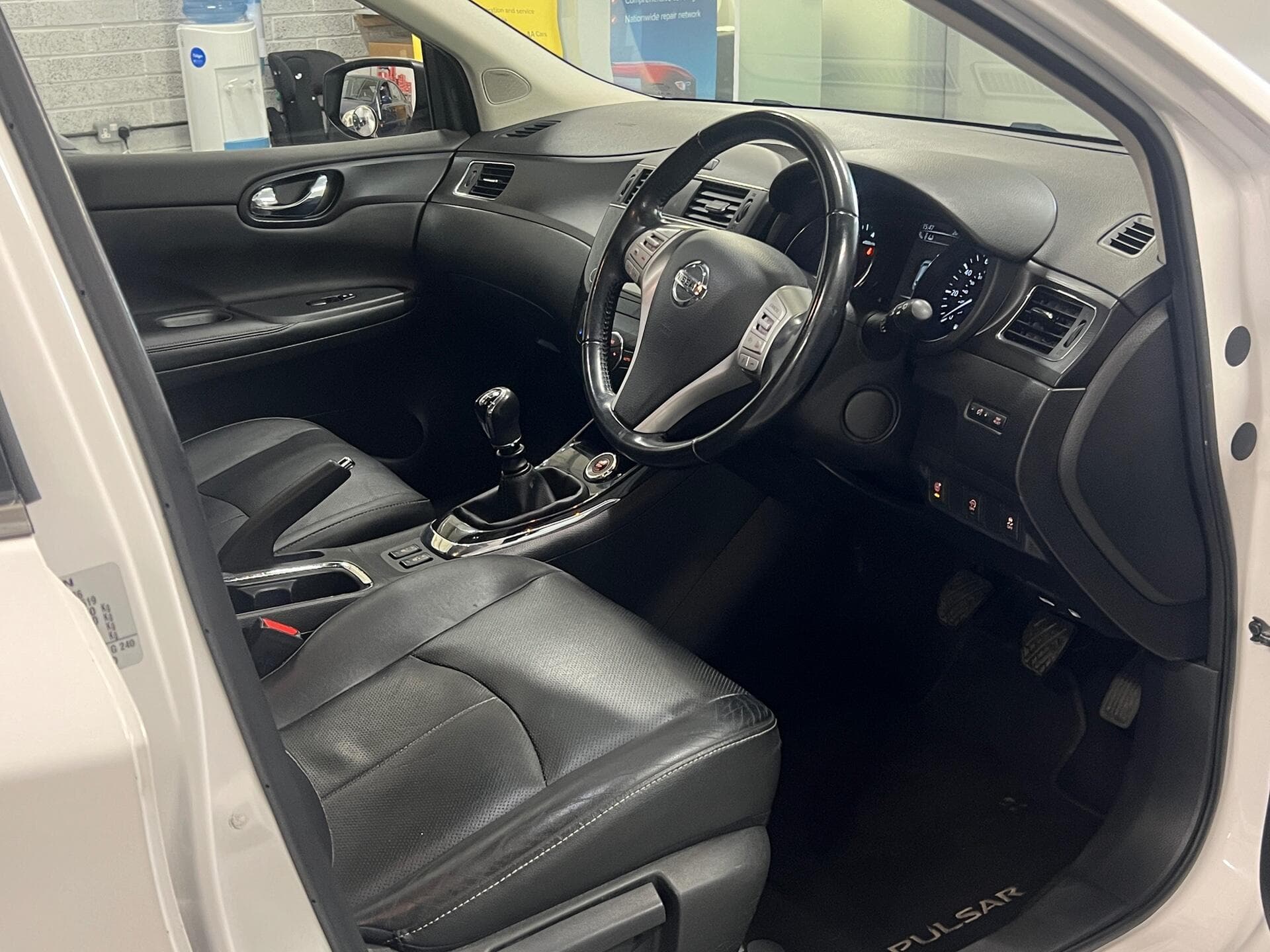2015 Nissan Pulsar - Image 17