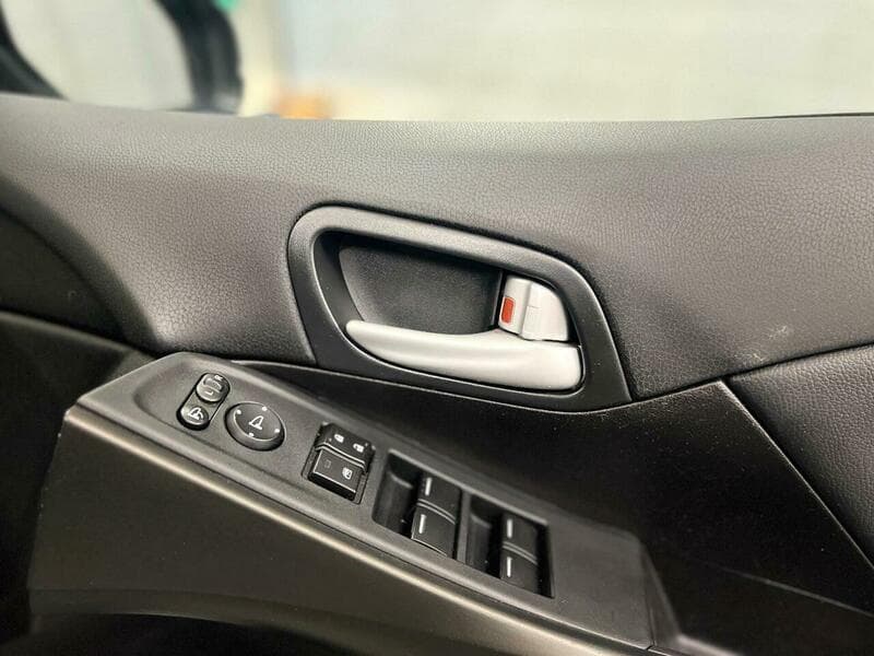 2015 Honda Civic - Image 29