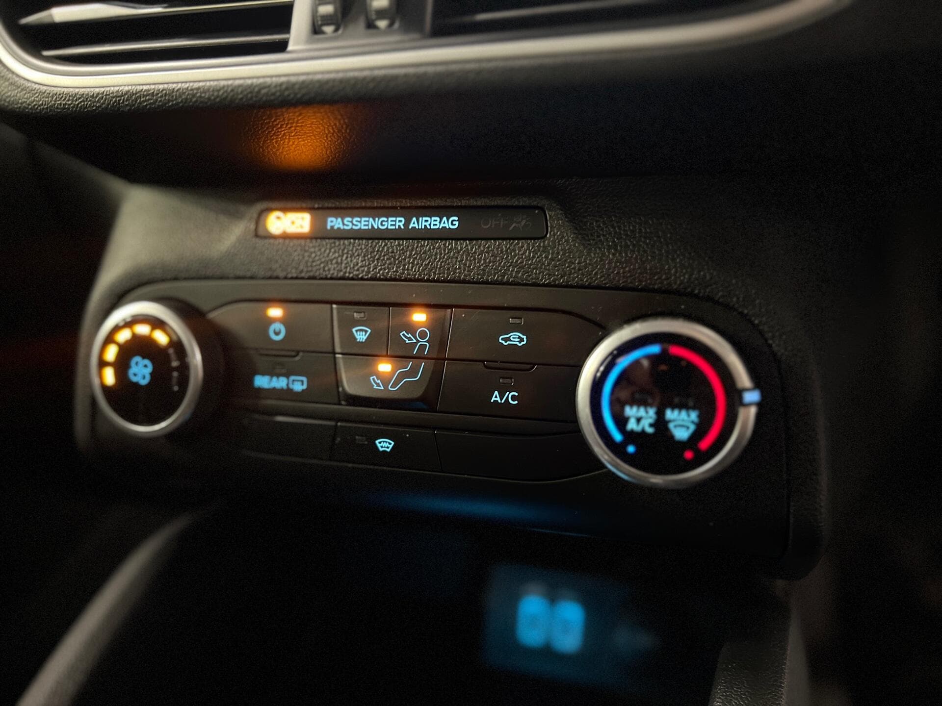 2021 Ford Focus - Image 34