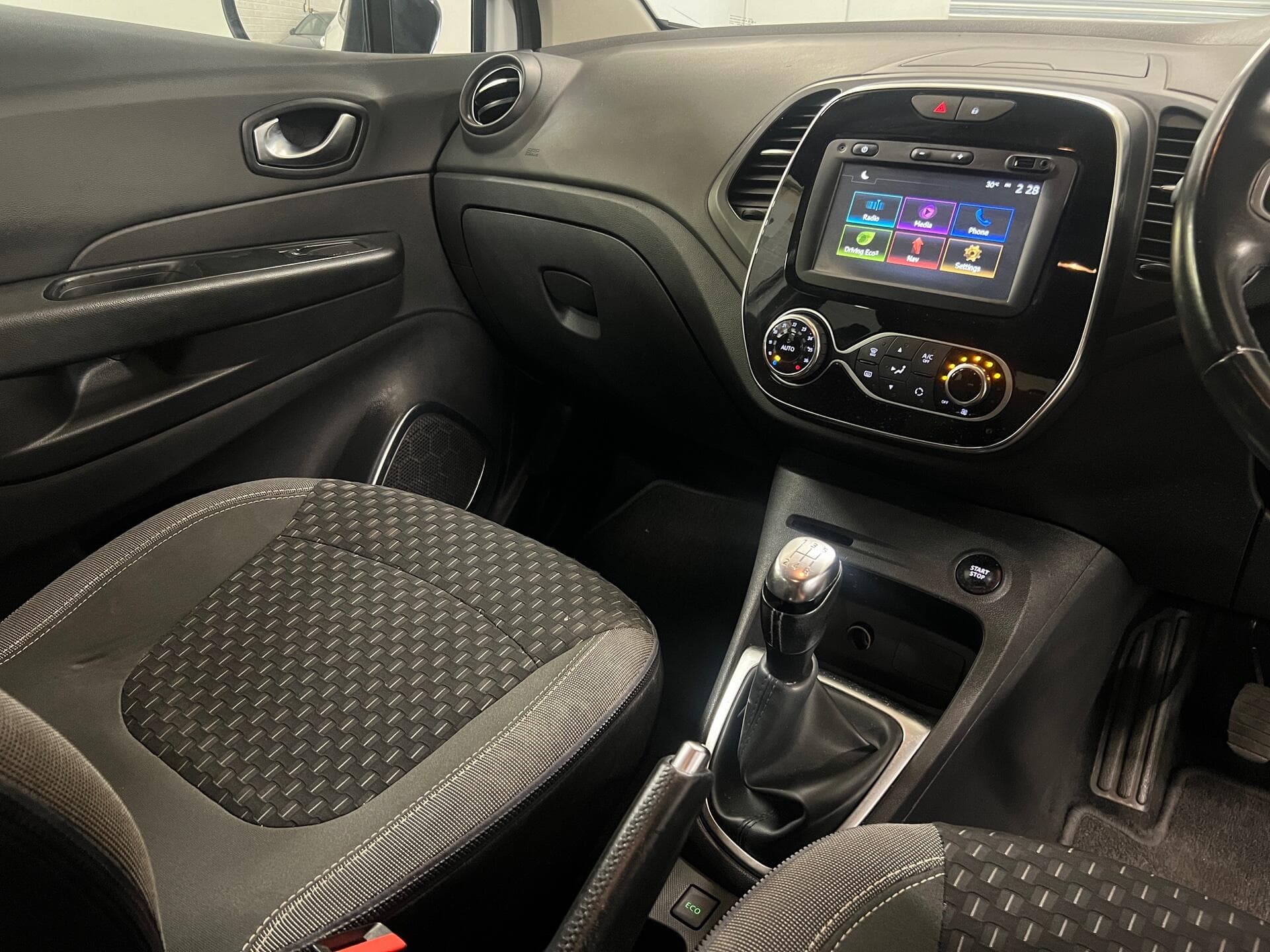 2017 Renault Captur - Image 36