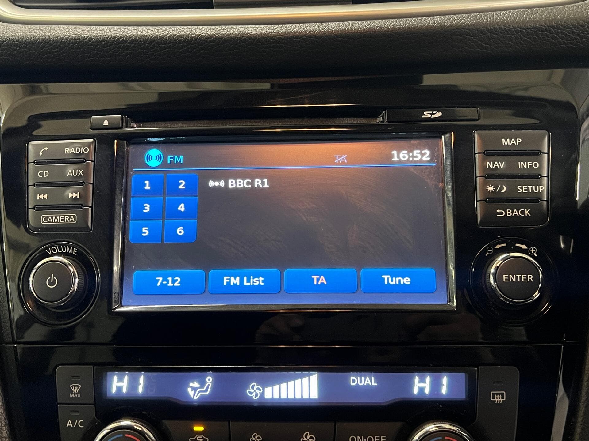 2015 Nissan Qashqai - Image 38