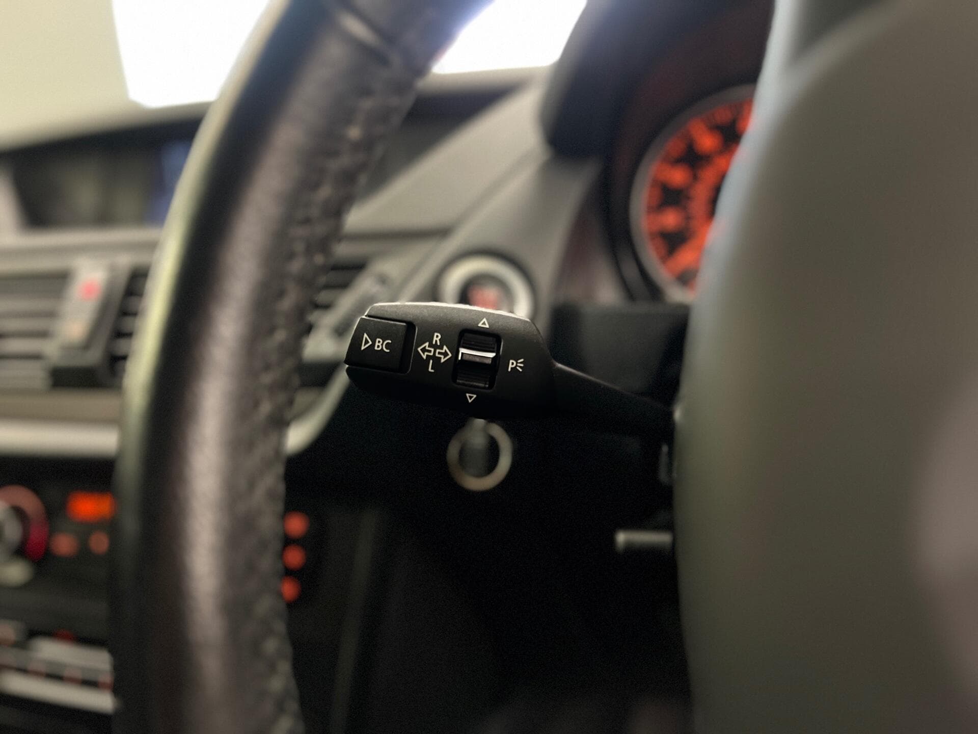 2011 BMW X1 - Image 31