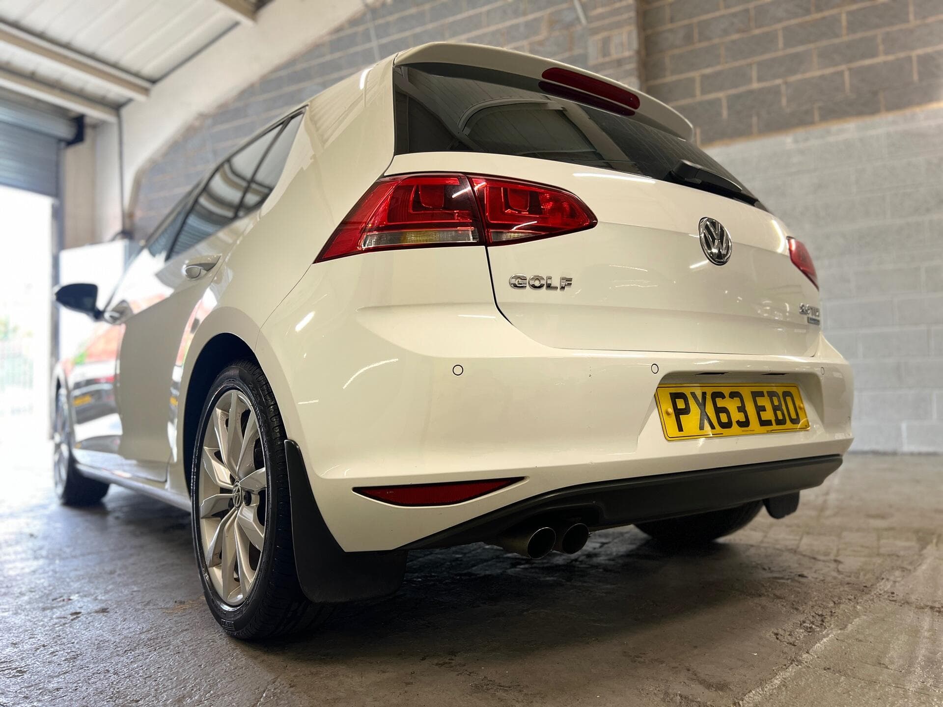 2013 Volkswagen Golf - Image 18