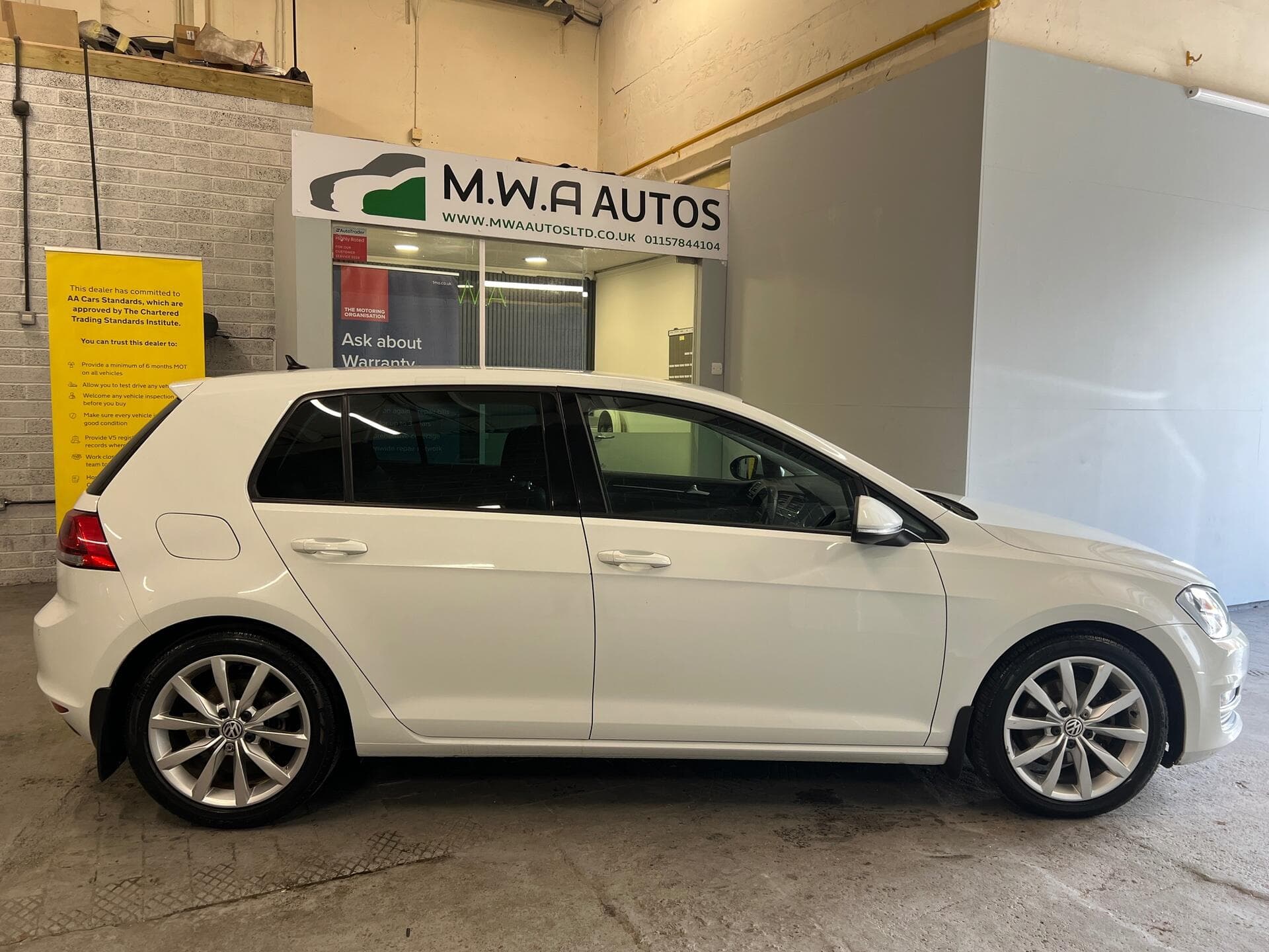 2013 Volkswagen Golf - Image 9