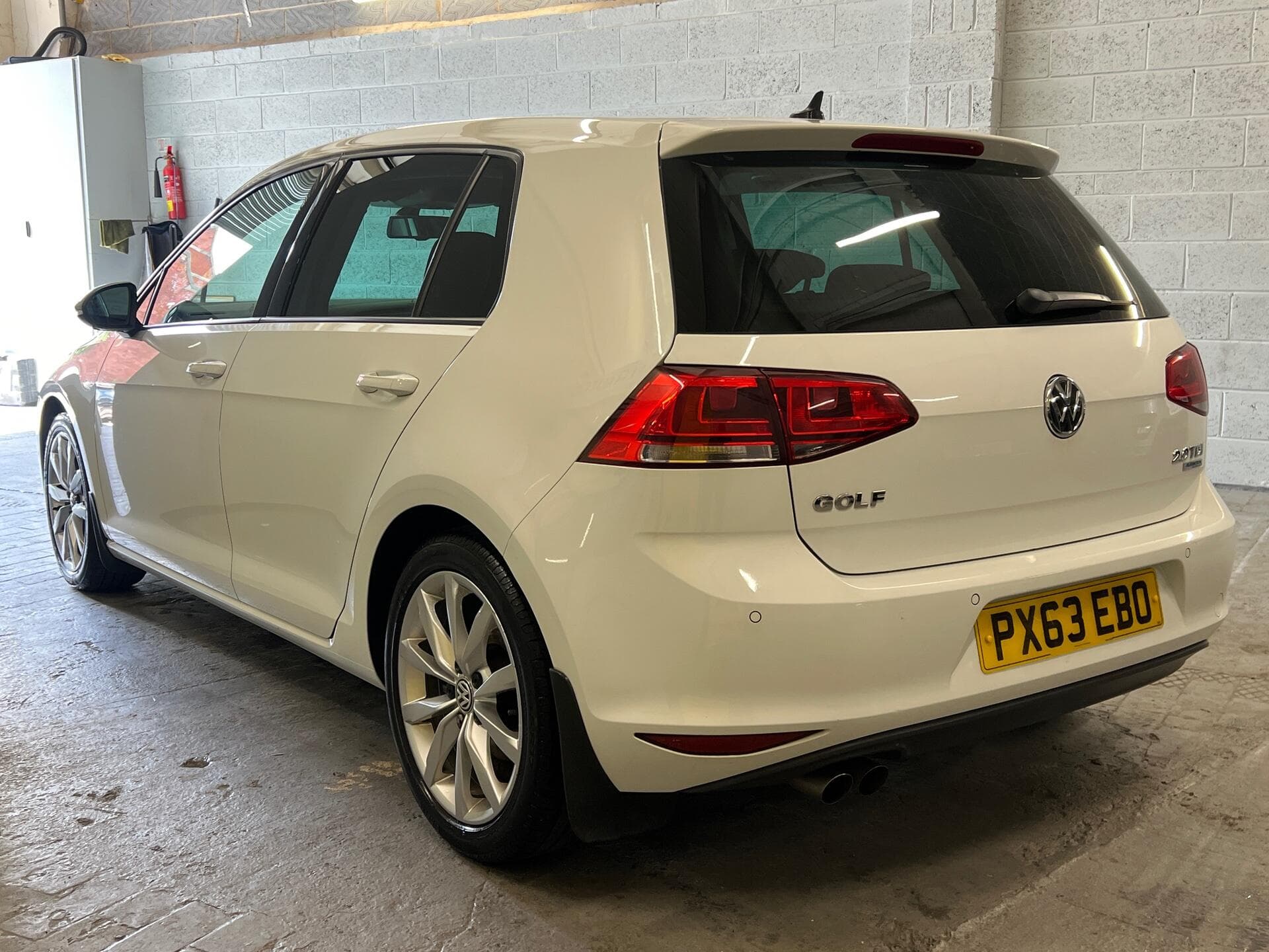 2013 Volkswagen Golf - Image 14