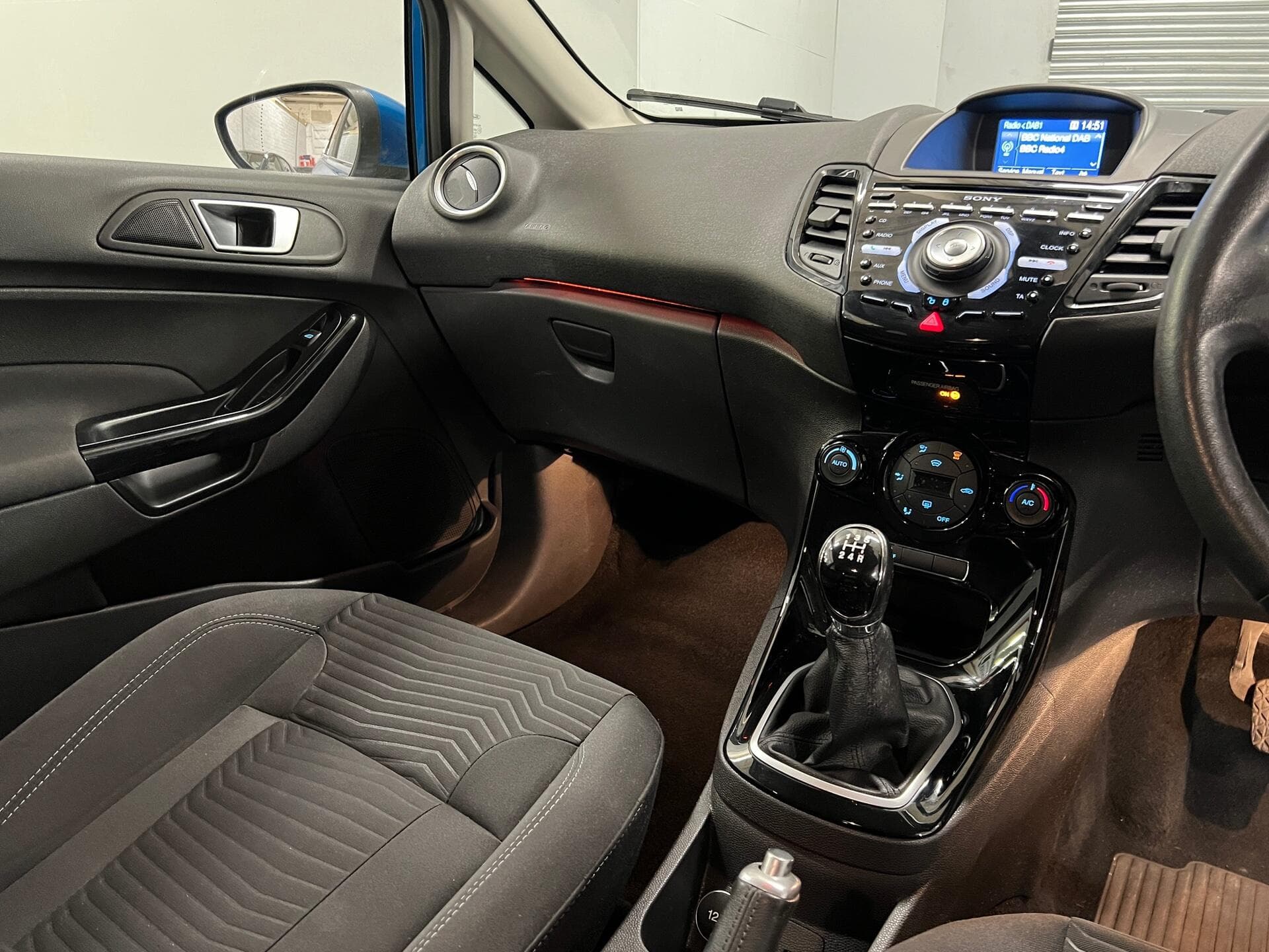2014 Ford Fiesta - Image 38