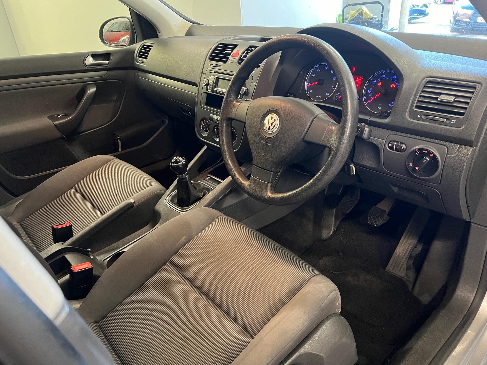 2008 Volkswagen Golf - Image 17