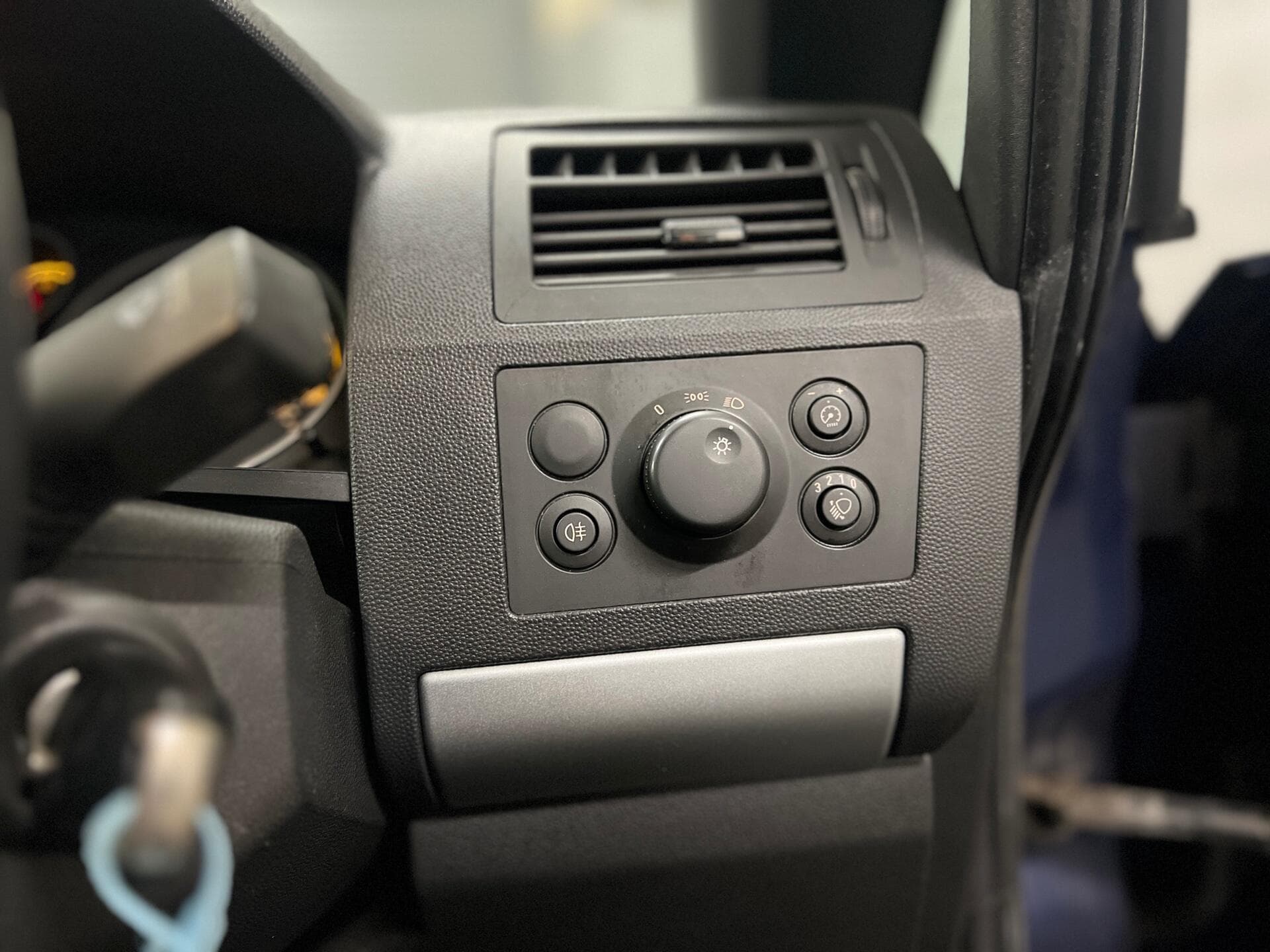 2011 Vauxhall Zafira - Image 23