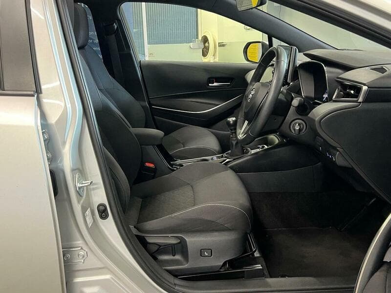 2019 Toyota Corolla - Image 27