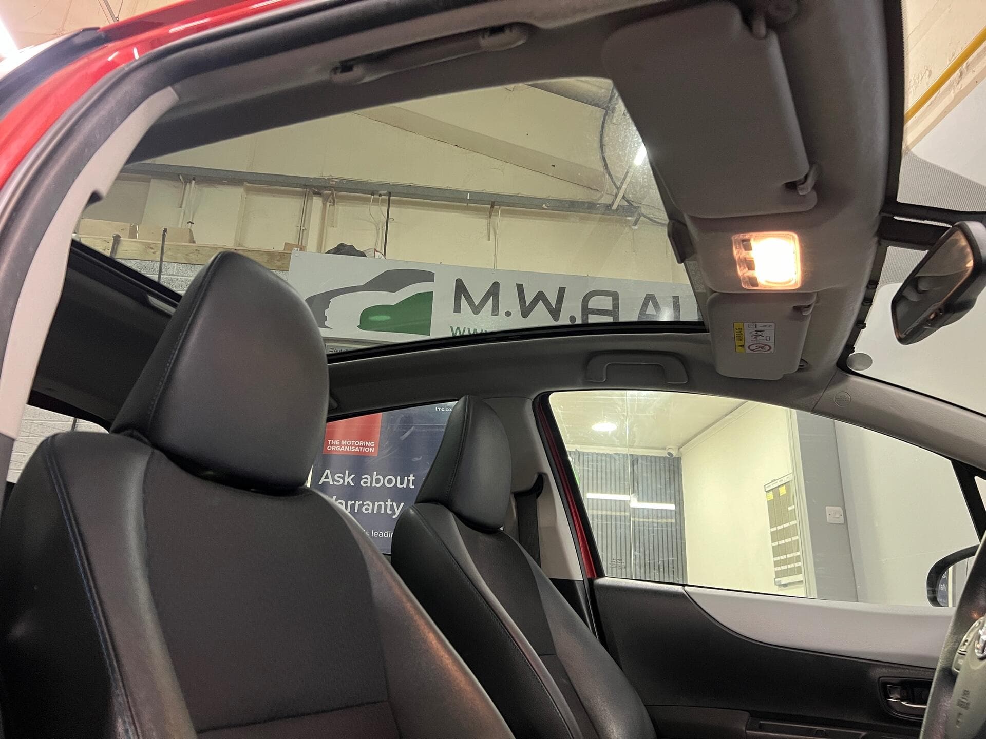 2014 Toyota Yaris - Image 23
