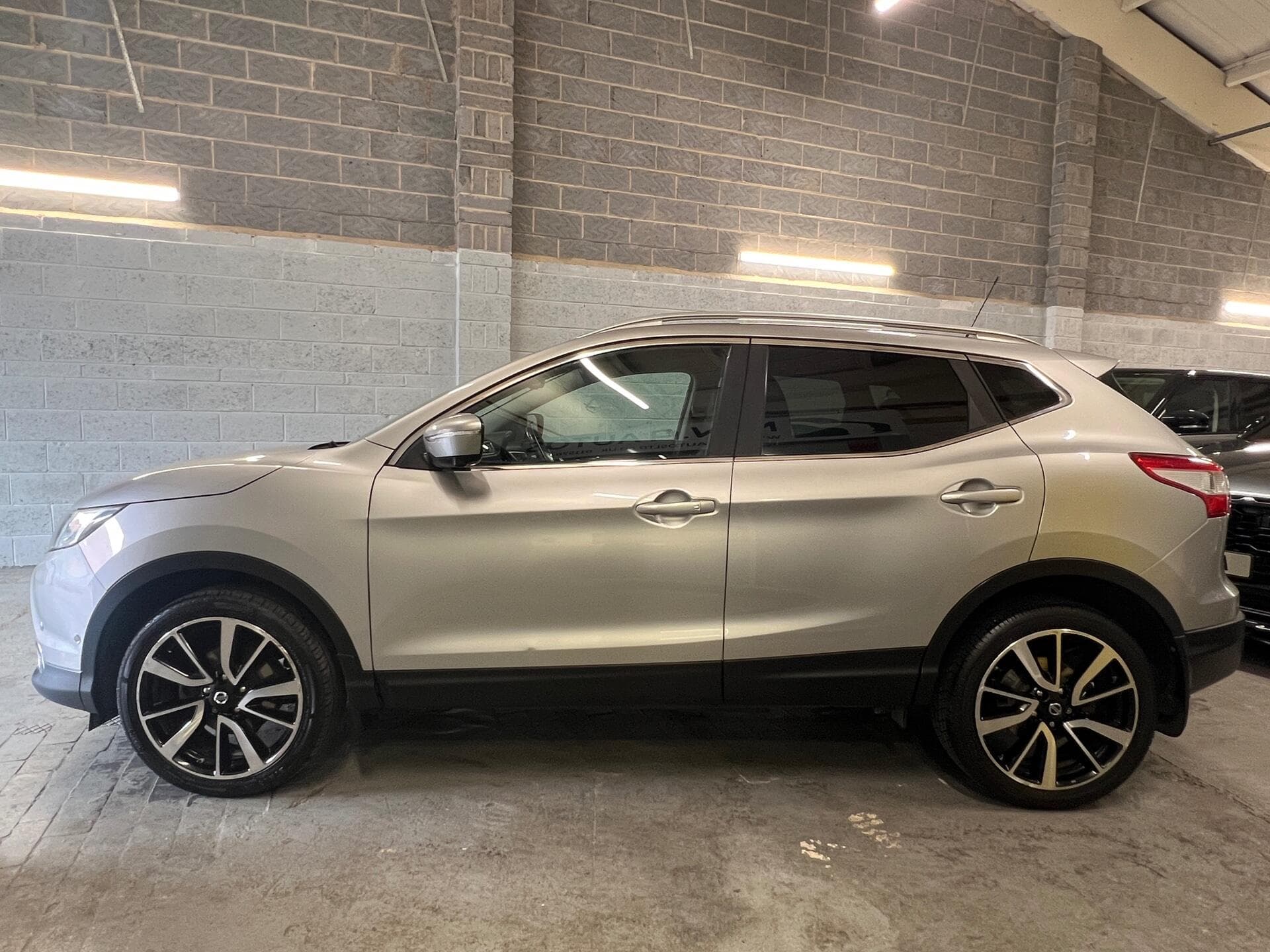 2015 Nissan Qashqai - Image 8
