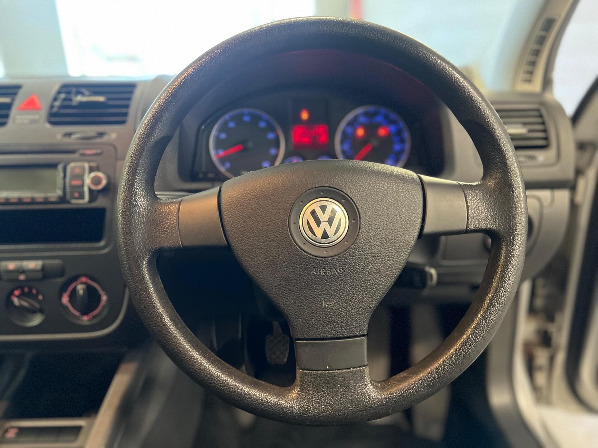2008 Volkswagen Golf - Image 22
