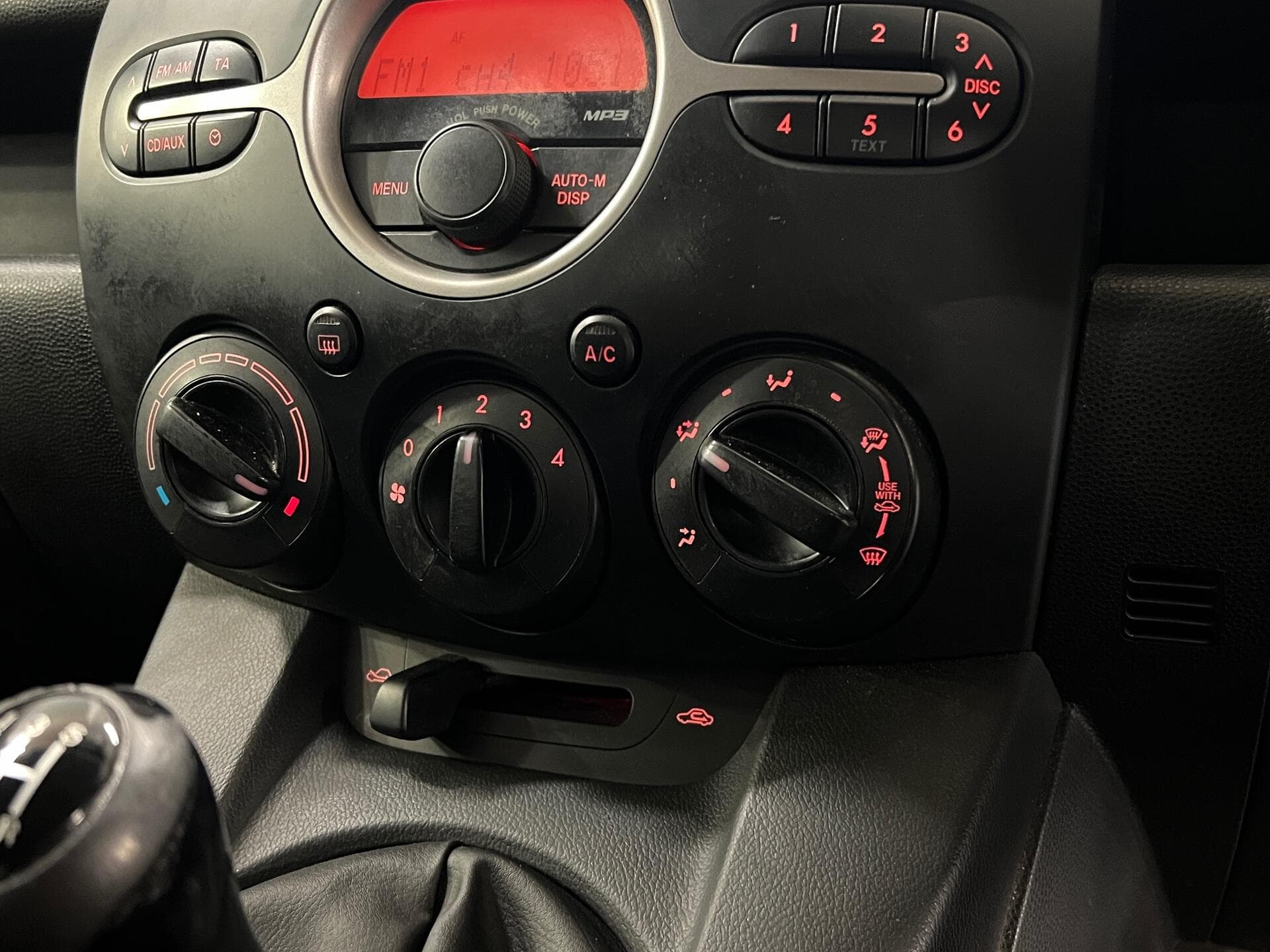 2008 Mazda Mazda2 - Image 29