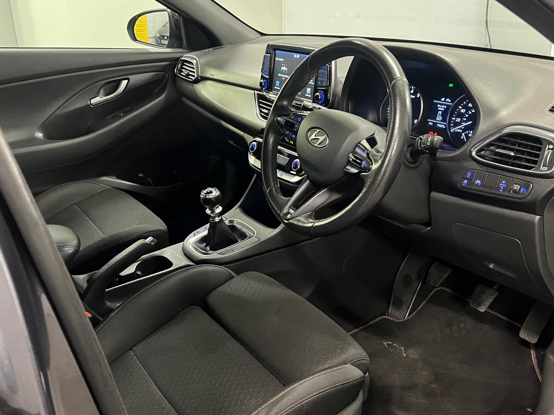 2019 Hyundai i30 - Image 32