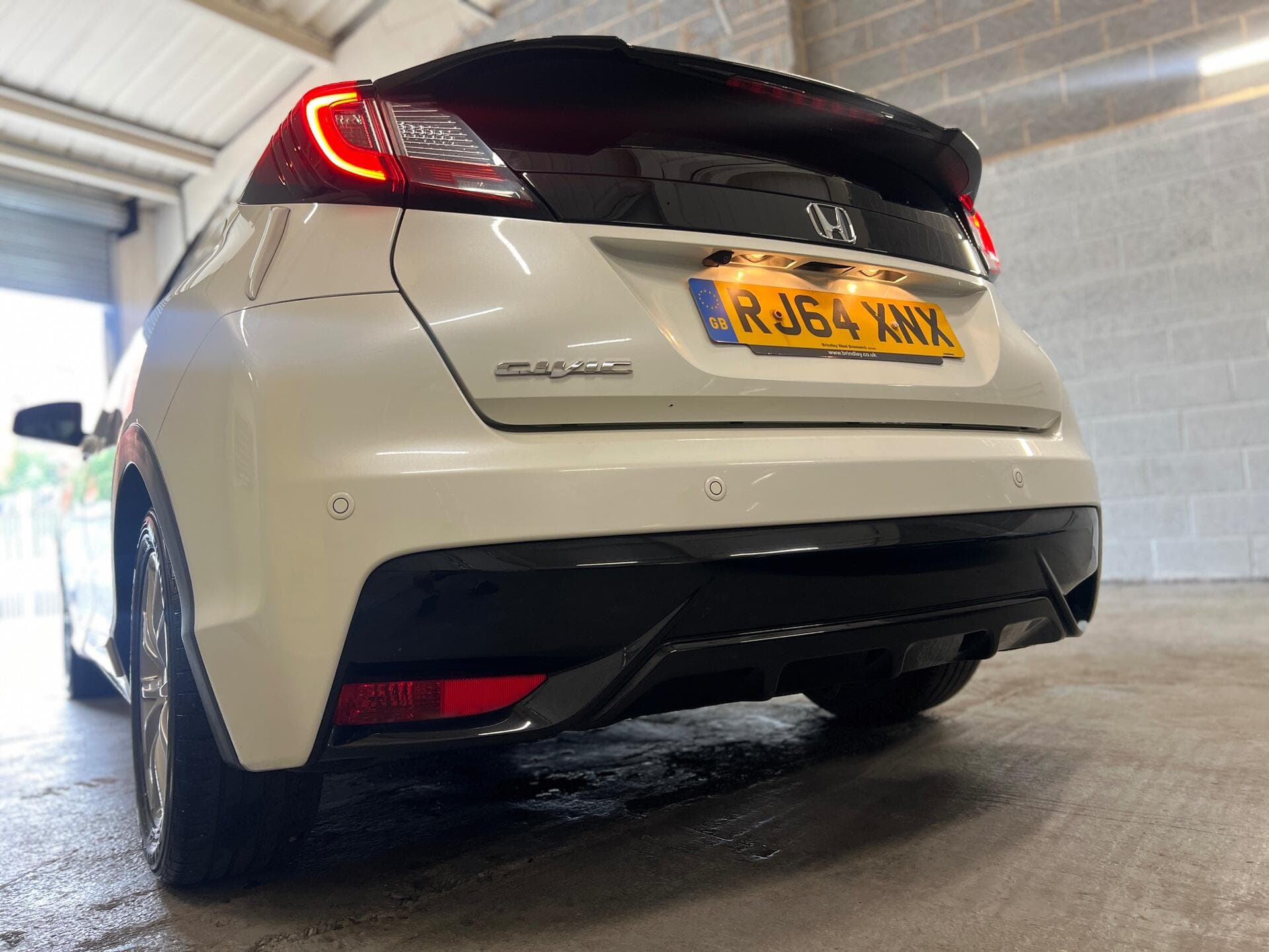 2015 Honda Civic - Image 24