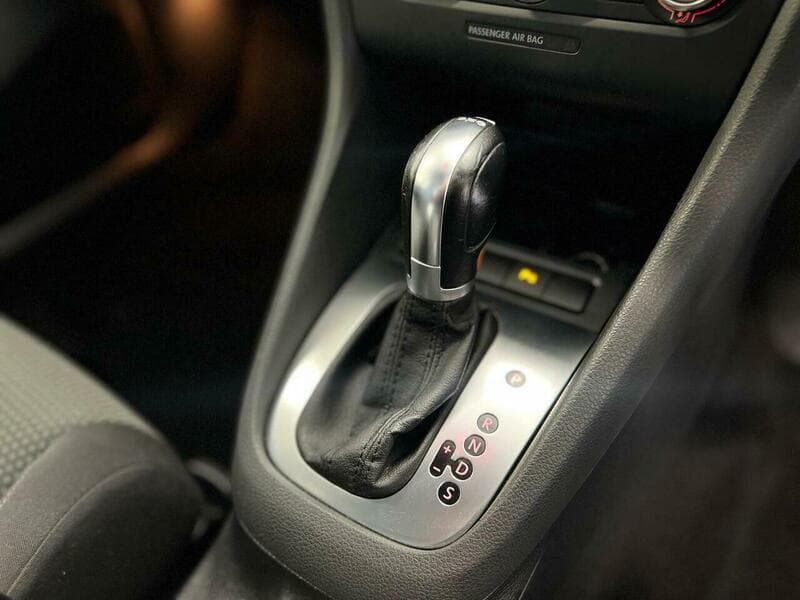 2011 Volkswagen Golf - Image 31
