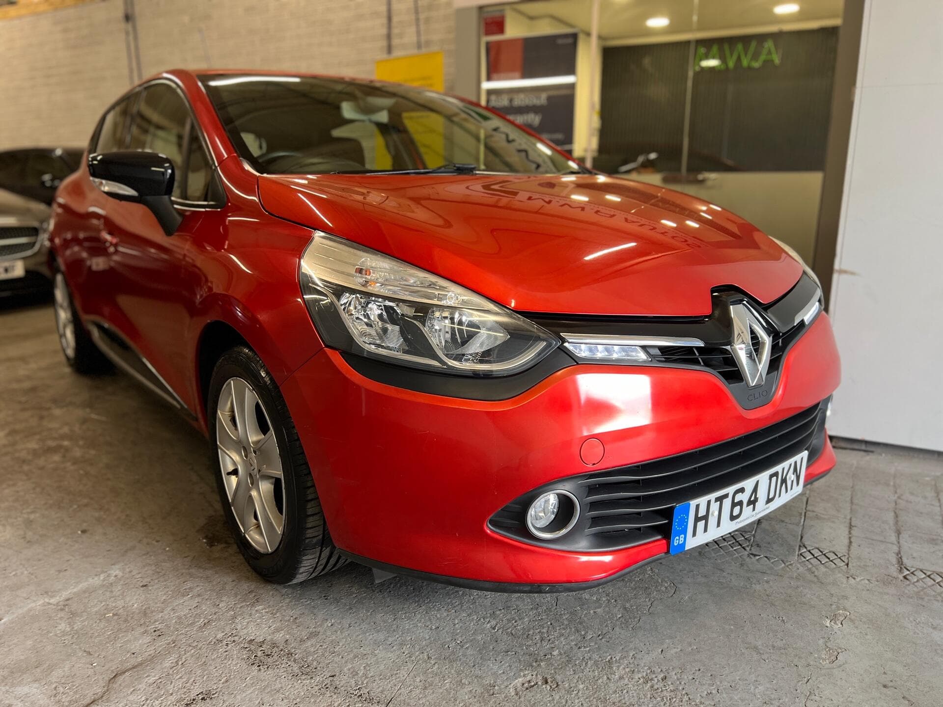 2015 Renault Clio - Image 13