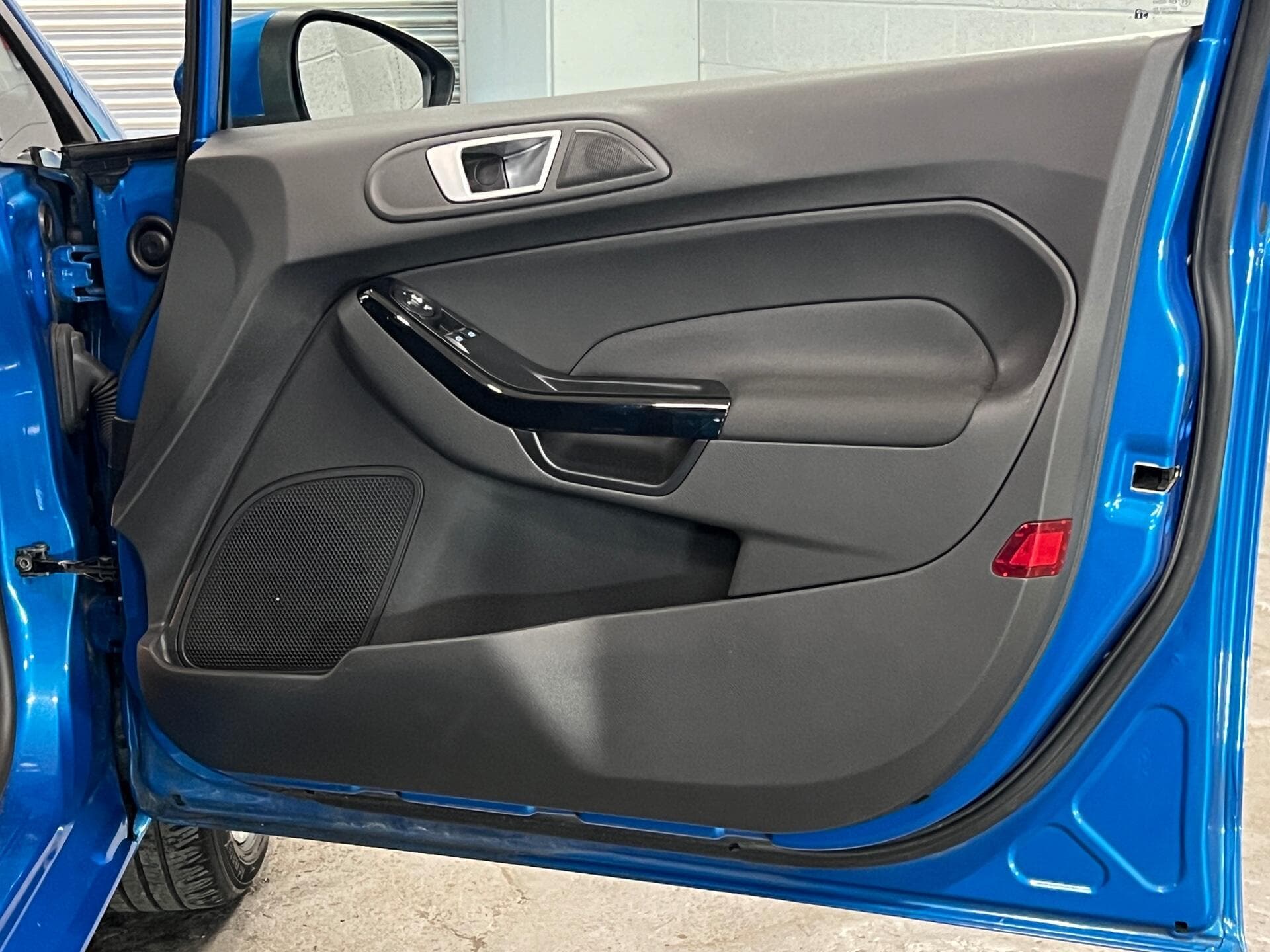 2014 Ford Fiesta - Image 25