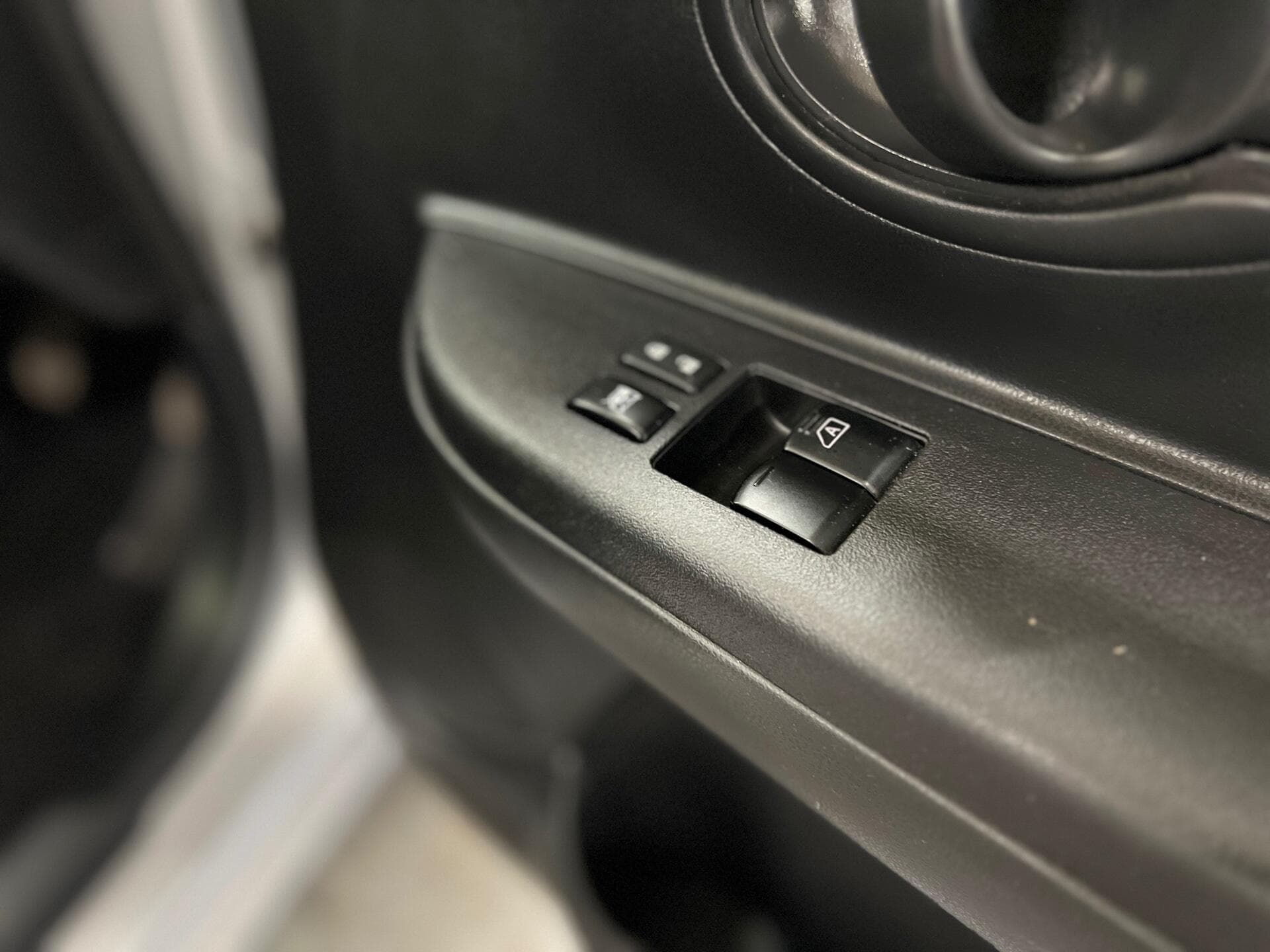 2011 Nissan Micra - Image 19