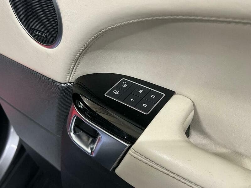 2016 Land Rover Range Rover Sport - Image 30