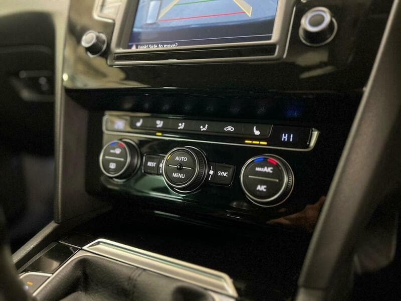 2015 Volkswagen Passat - Image 43