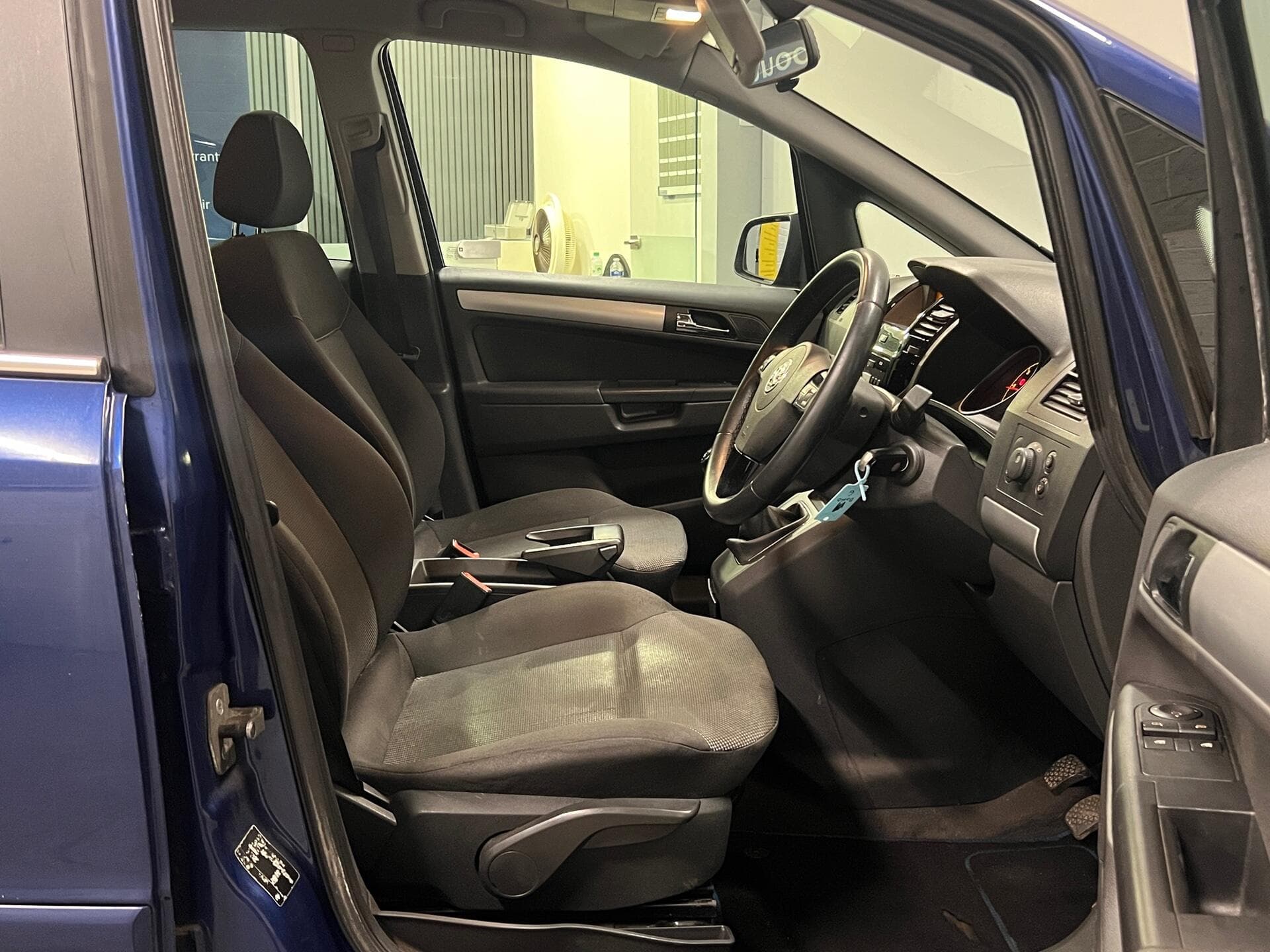 2011 Vauxhall Zafira - Image 16