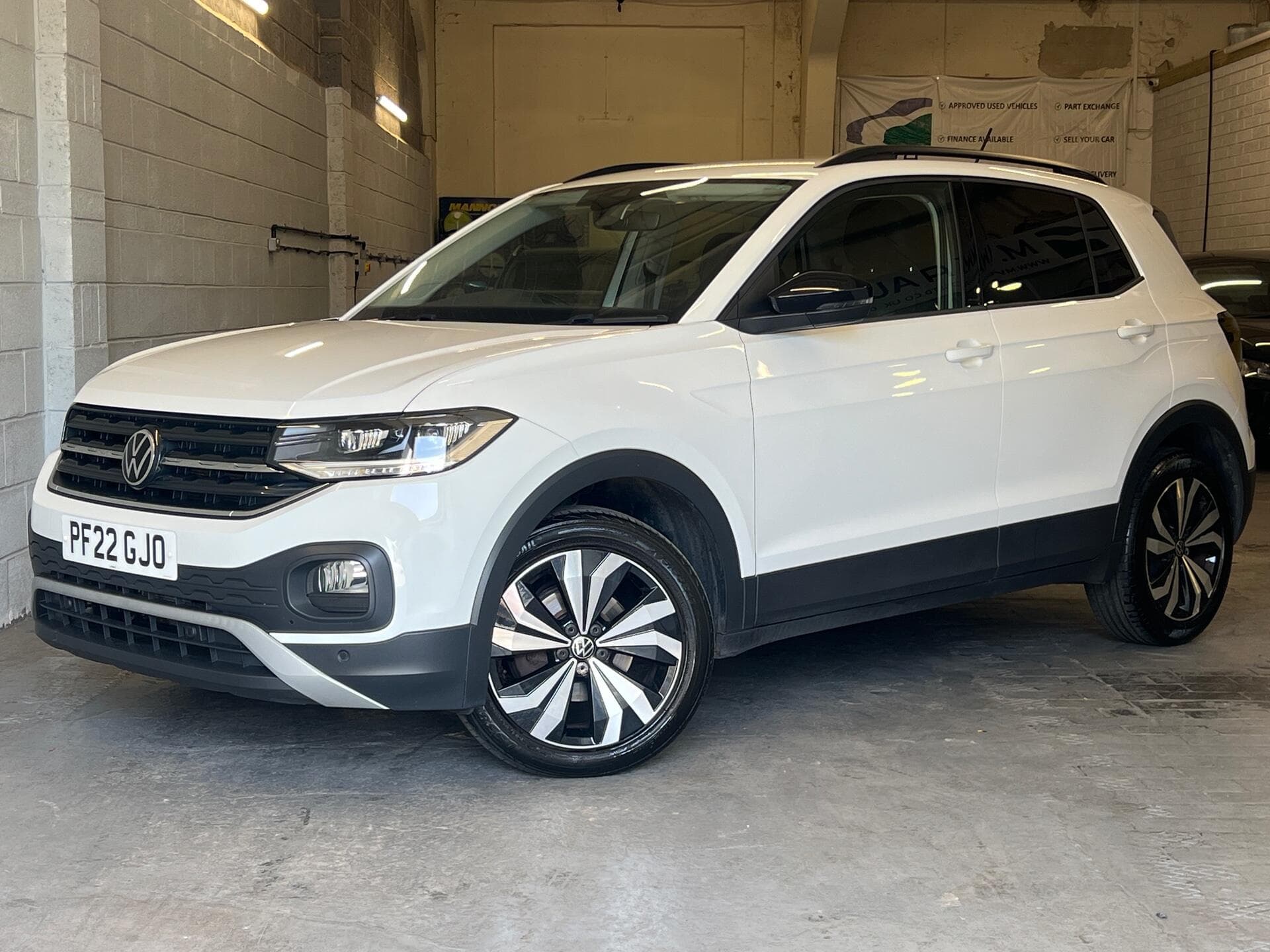 2022 Volkswagen T-Cross - Image 3