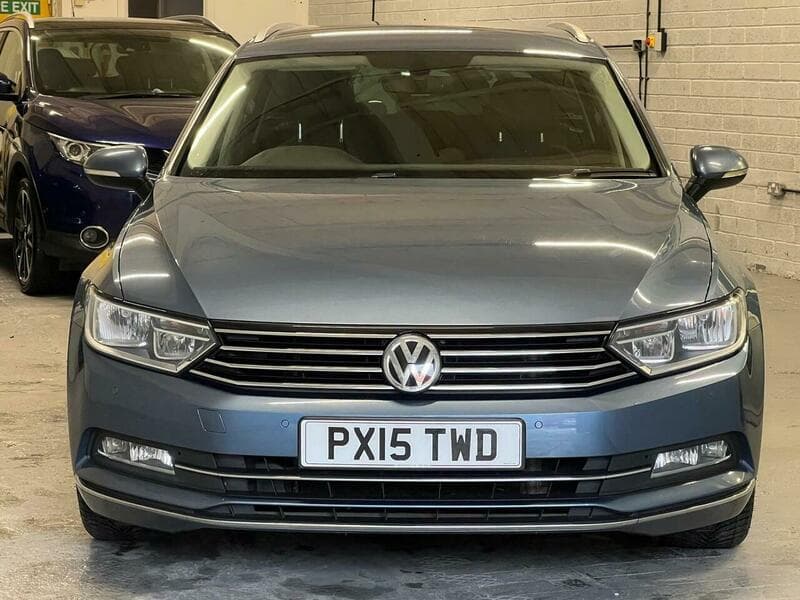 2015 Volkswagen Passat - Image 3