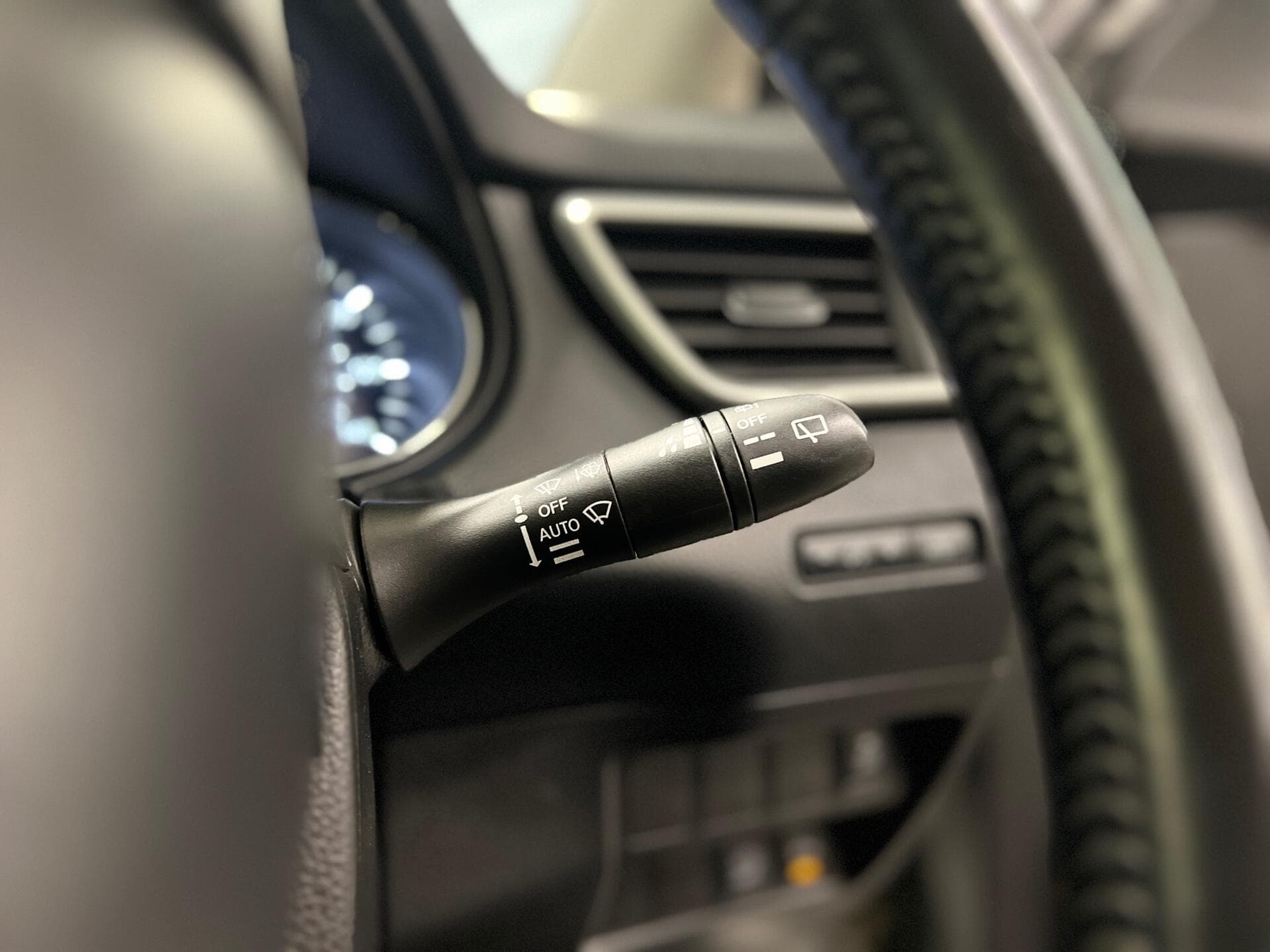 2015 Nissan Qashqai - Image 30