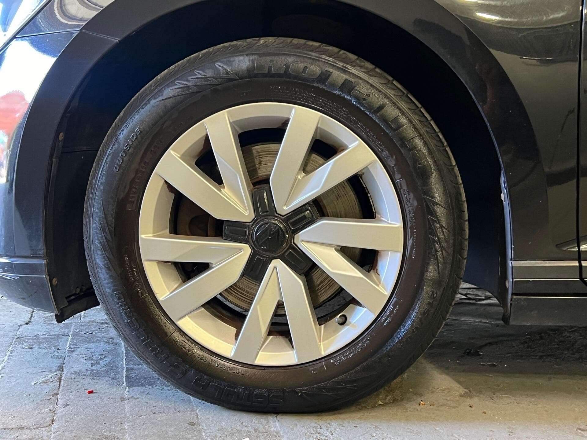2015 Volkswagen Passat - Image 20