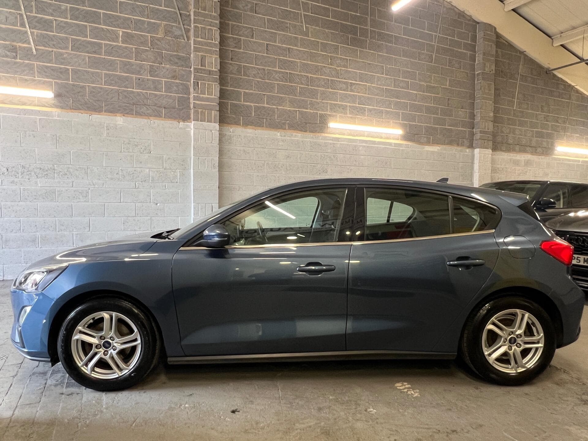 2021 Ford Focus - Image 11