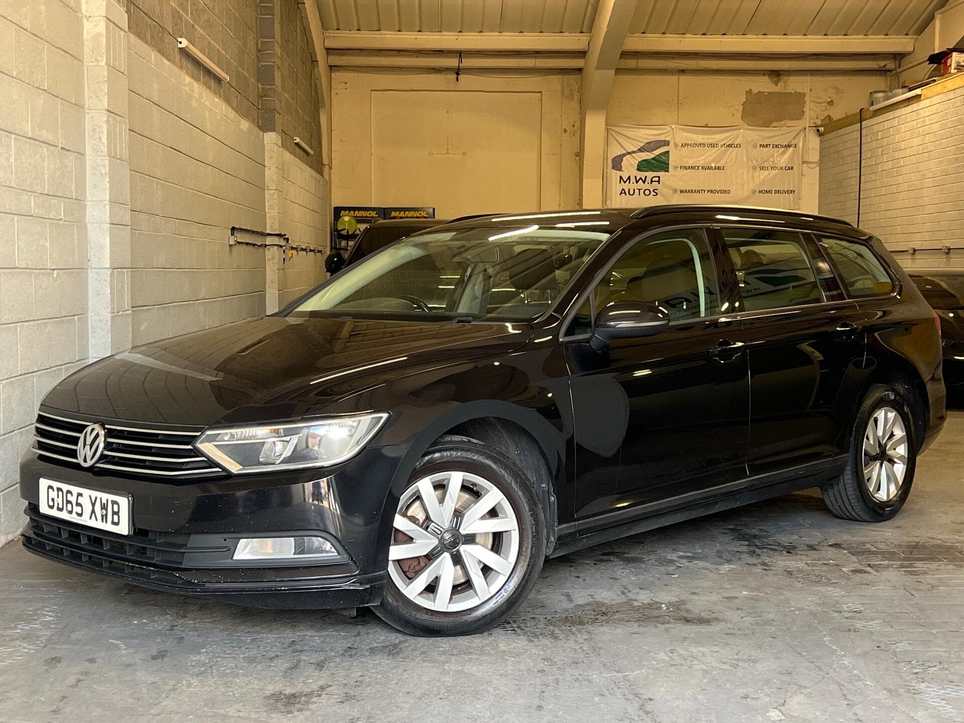 2015 Volkswagen Passat - Image 16
