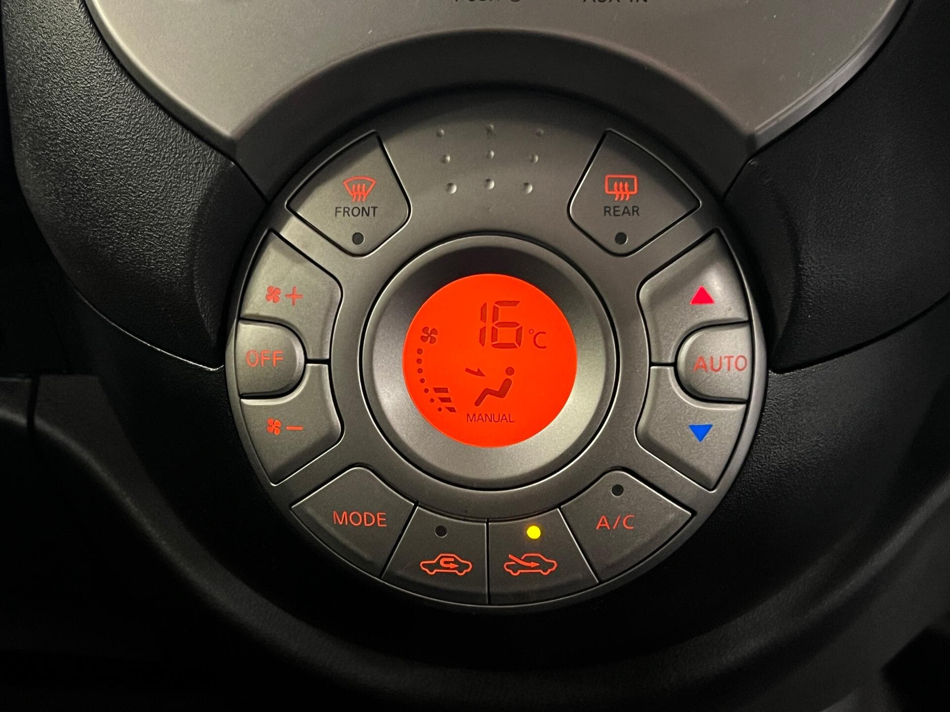 2011 Nissan Micra - Image 30