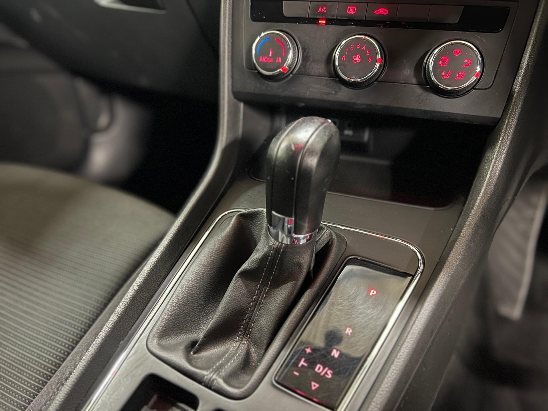 2018 SEAT Leon - Image 44