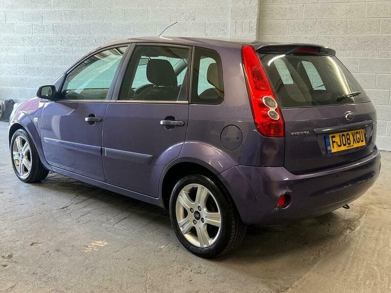 2009 Ford Fiesta - Image 10