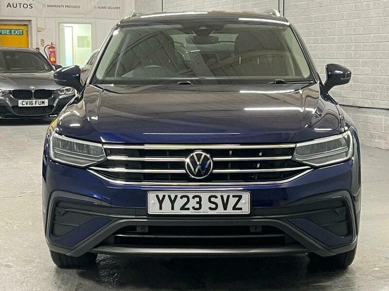 2023 Volkswagen Tiguan Allspace - Image 3