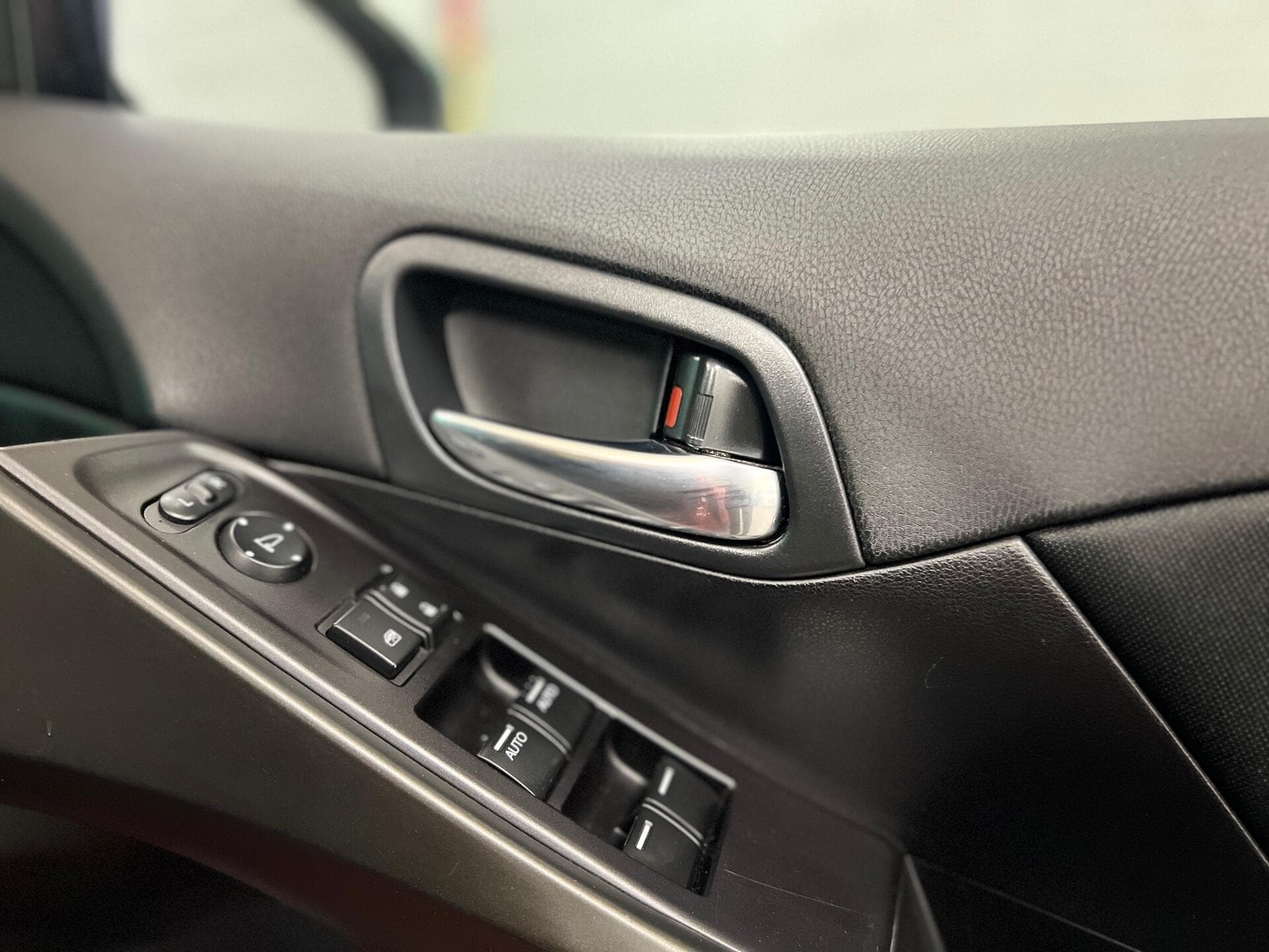 2017 Honda Civic - Image 28