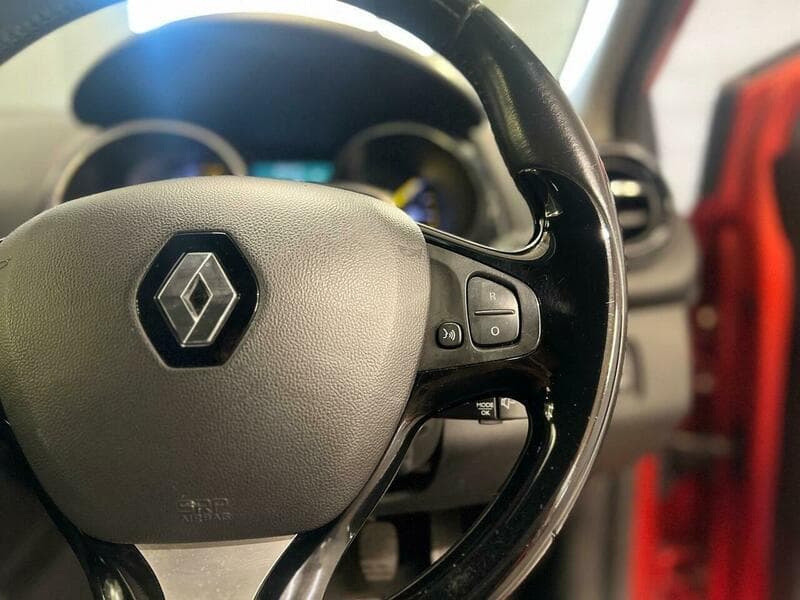 2016 Renault Clio - Image 32