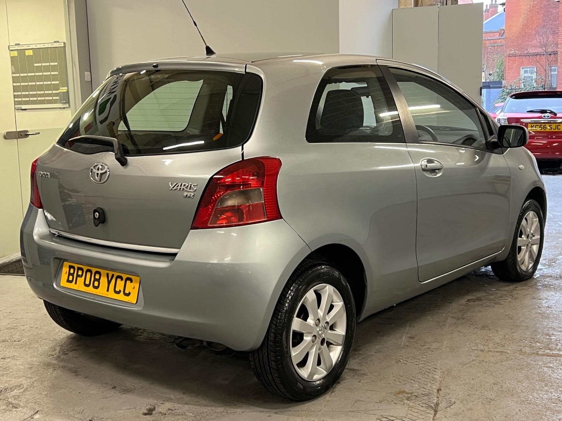 2008 Toyota Yaris - Image 8