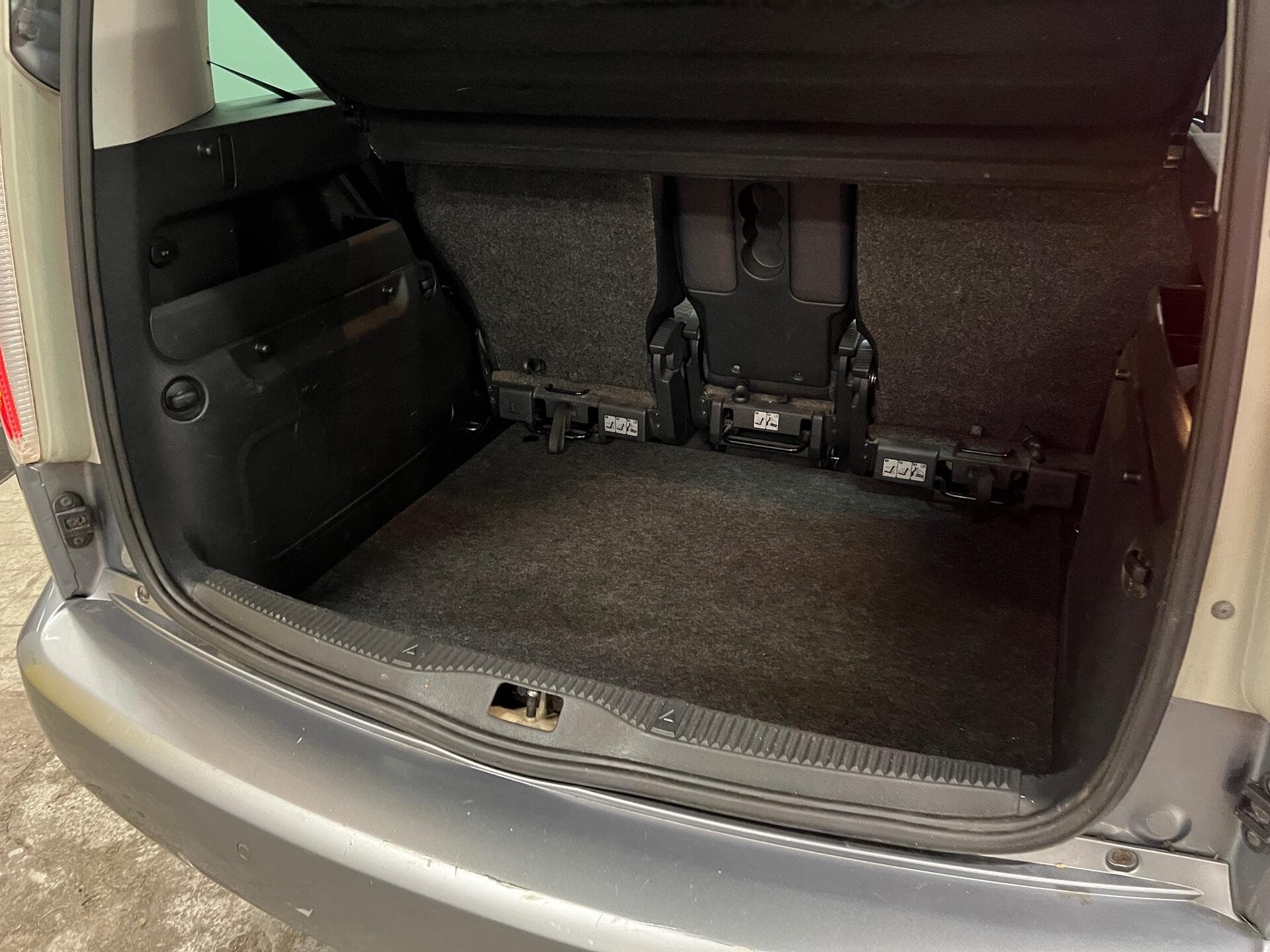 2012 Skoda Roomster - Image 40