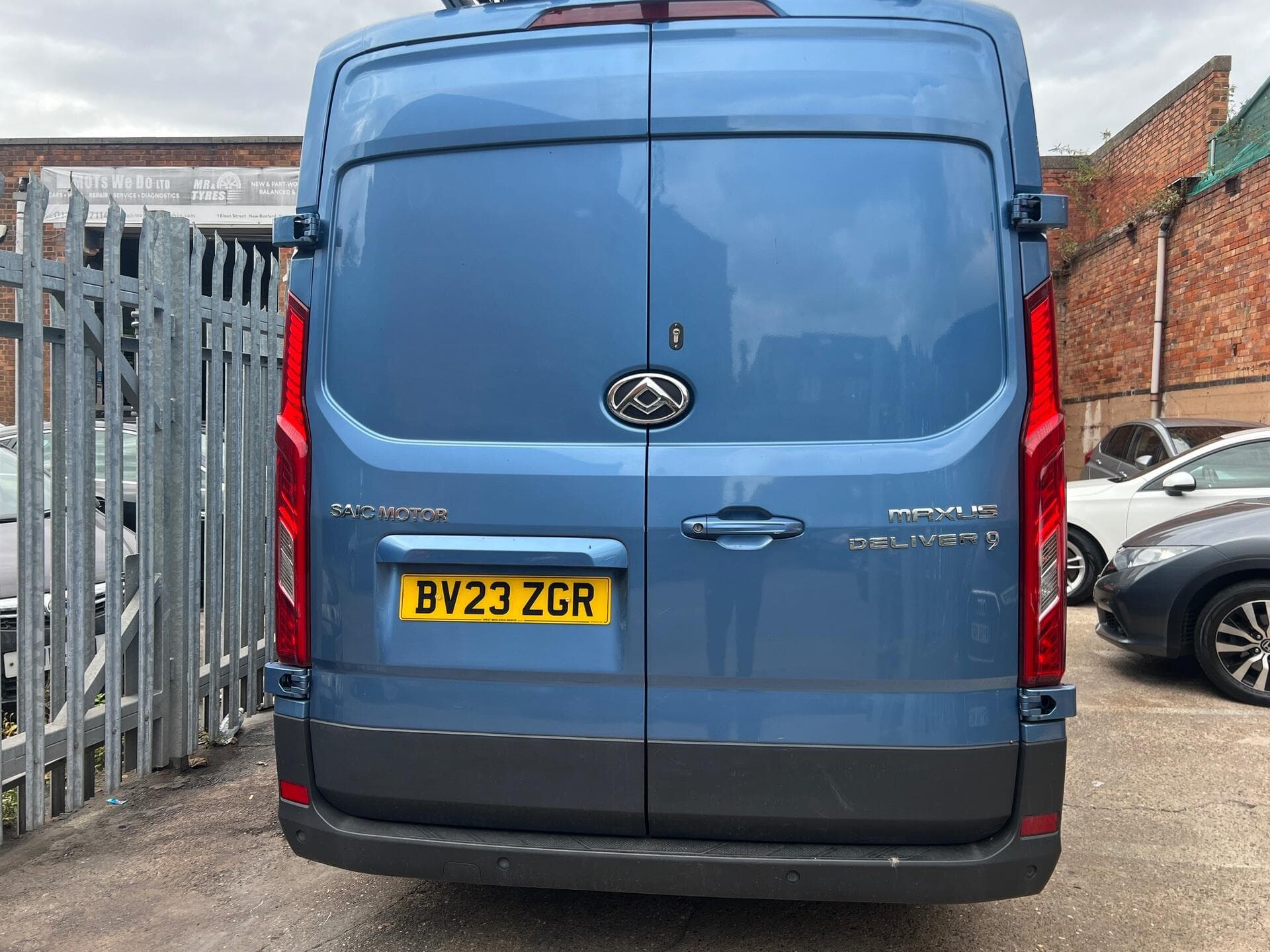 2023 MAXUS Deliver 9 - Image 3