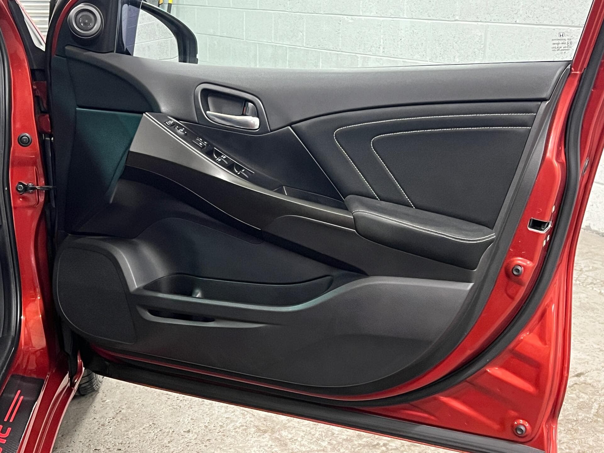 2017 Honda Civic - Image 27
